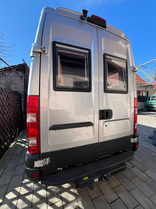 Autorulota Iveco Daily, omologat M1, 3 locuri