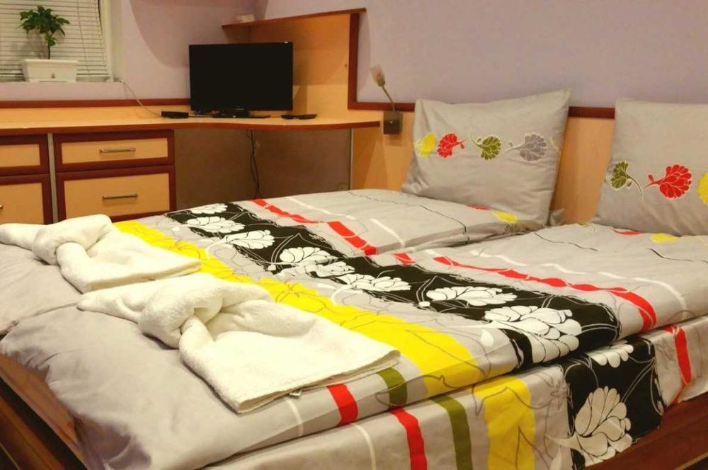 Дава се под наем Двустаен апартамент в Пловдив, Център - 65 кв.м за 209.1 € - Снимка #1