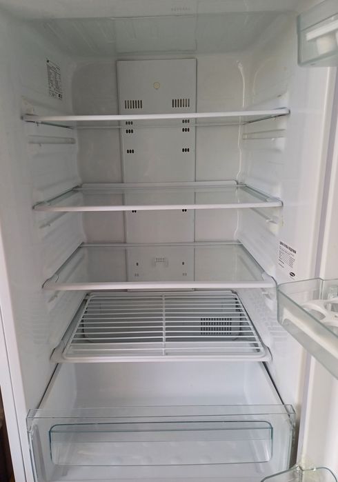 Продам холодильник SAMSUNG  NO FROST