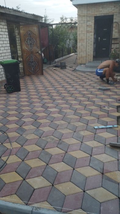 Укладка брусчатки,поребрик,бордюр.