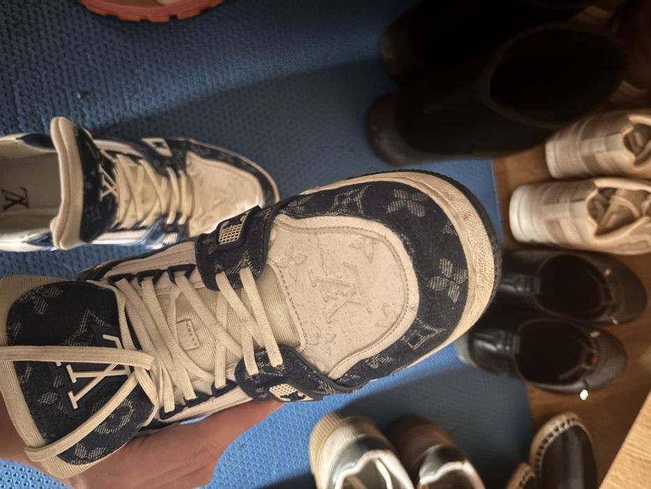 Vand adidasi Luis Vuitton