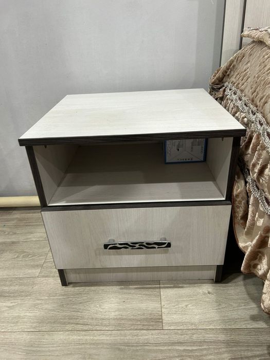 Продам спальный гарнитур