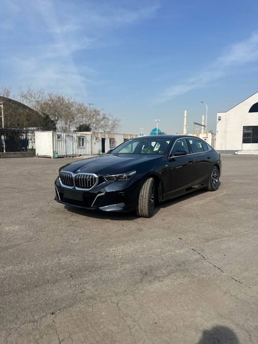 BMW i5 eDrive40L 2025