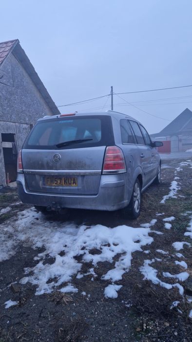 Opel zafira 7 locuri.