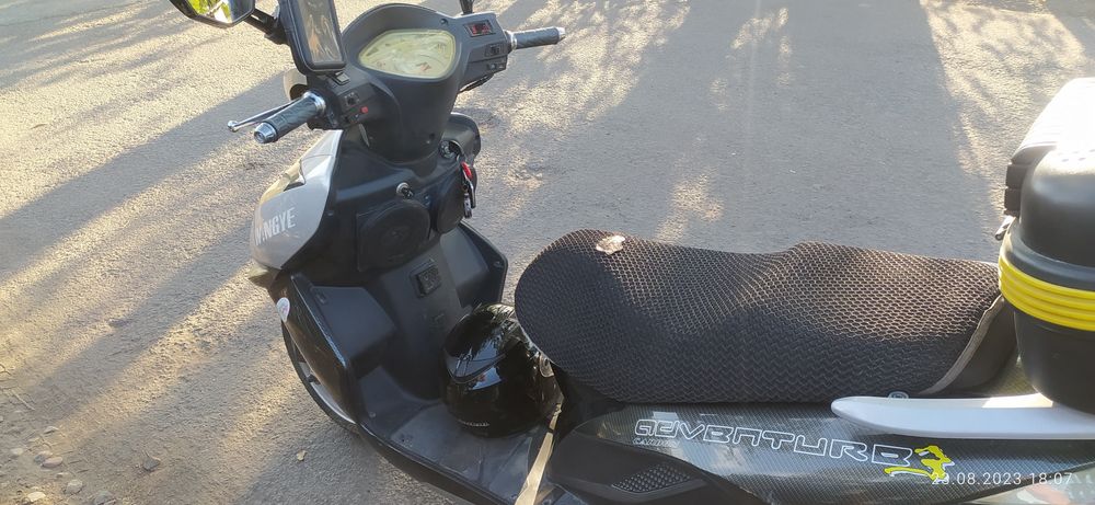 Продам скутер Педа Шарп 150 куб.