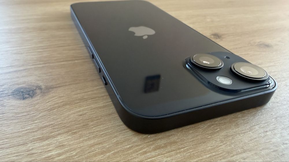 iPhone 14 256GB, без драскотини