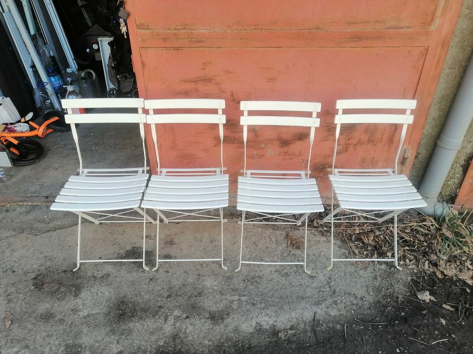 Градинска маса и столове