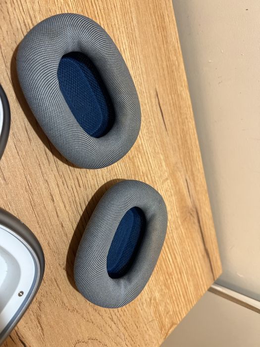 Продам AirPods MAX с Lightning