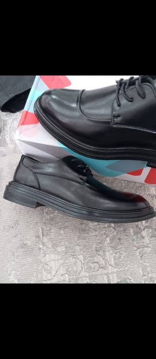 Продам туфли новые