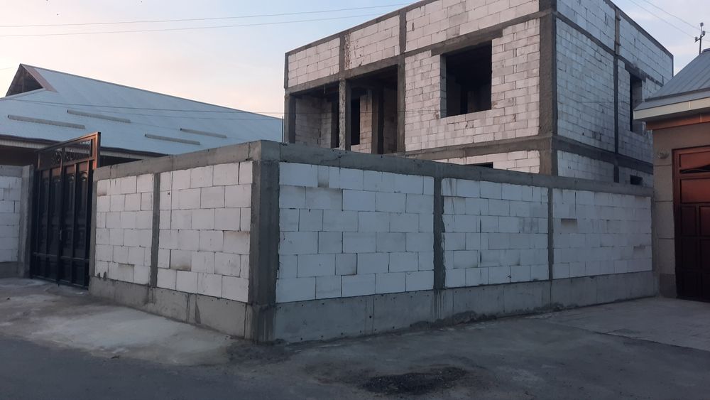 Ховли уй сотилади