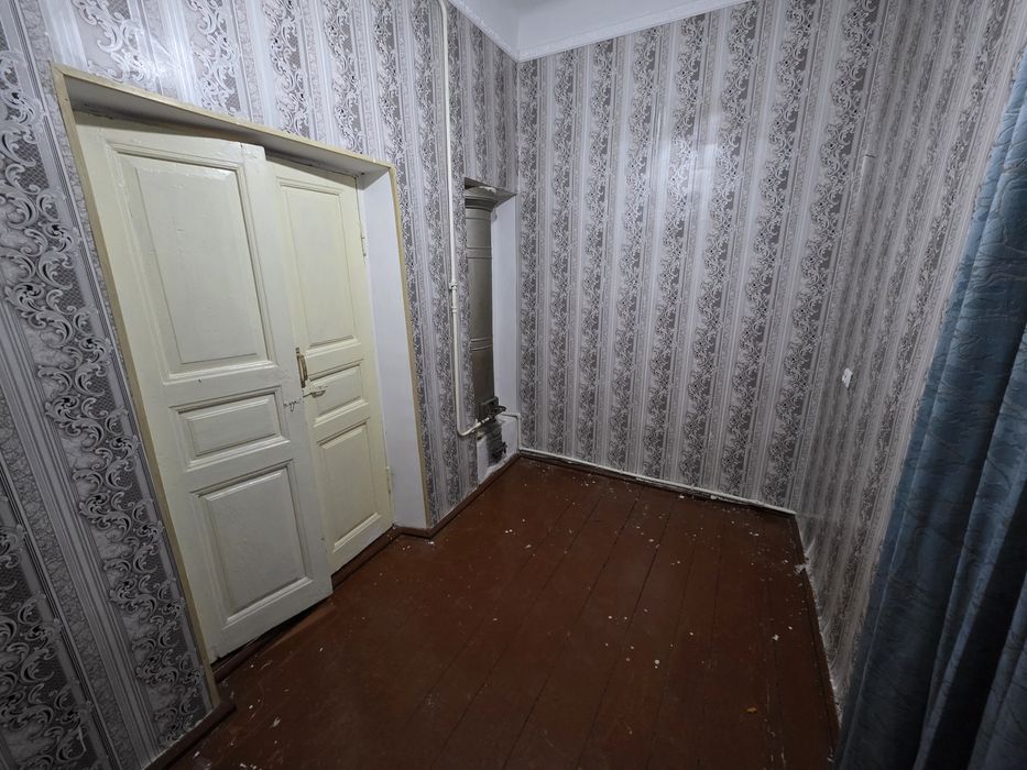 Аэропорт вайида 2 су'тик ховли сотилади.