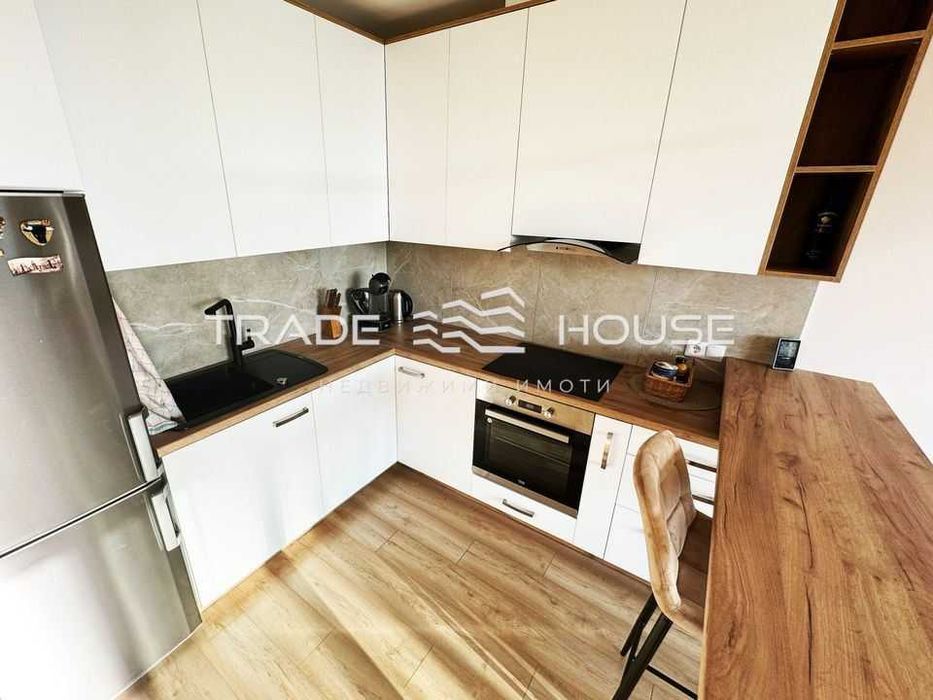 Дава се под наем Двустаен апартамент в Пловдив, Христо Смирненски - 70 кв.м за 407.49 € - Снимка #1