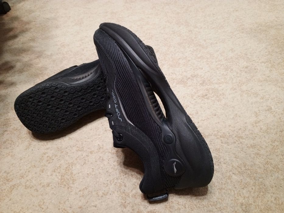 Новые кроссы Li ning, 45-46 размер, оригинал
