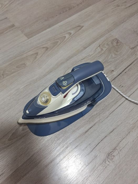 Утюг Tefal FV9915E0 голубой