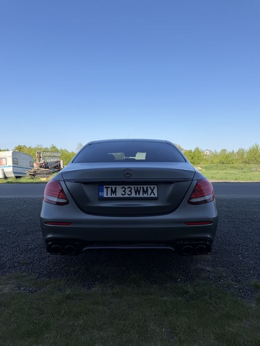 Mercedes-Benz E 400 4MATIC AMG | 333 CP | AIRMATIC | FULL Istoric |