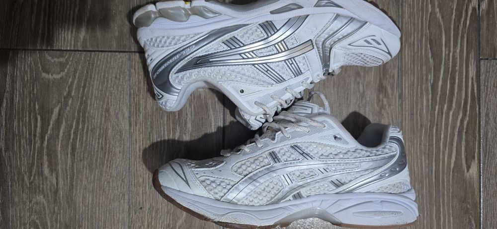 Asica gel kayano A.P.C marimea 42.5 noi fara cutie