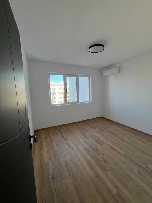 Продава се Четиристаен апартамент в Варна, Левски - 90 кв.м за 2523 €/кв.м - Снимка #11
