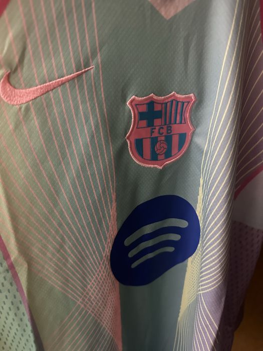 tricouri barcelona editie limitata