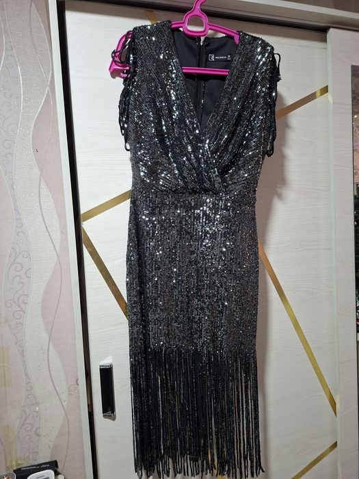 Продаётся турецкое платье размер 40 турецкий подойдёт на м или л