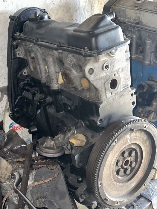 Двигатель VW PASSAT B3 1.8 mono