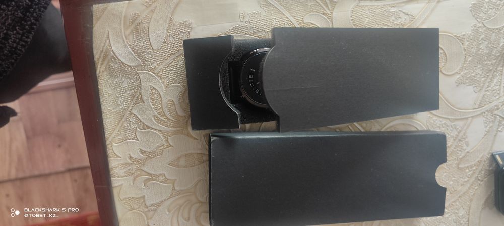 часы новые подарили