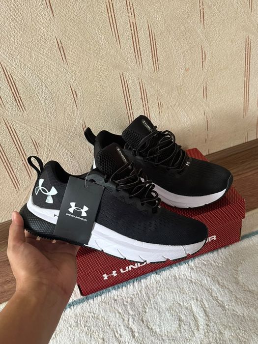 Кроссовки Under Armour