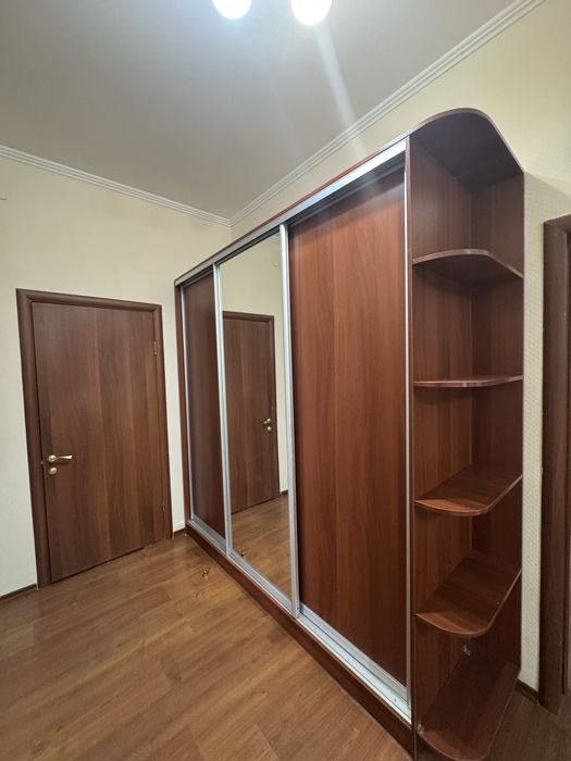 Продам шкаф купе ддина 2,45 м, высота 2,35 м, губина 60 см