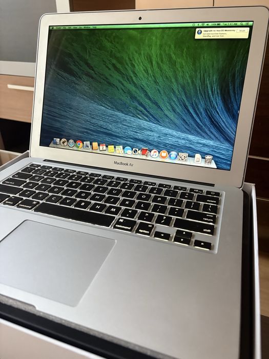 Macbook Air 13 Гаранция 12м Уникален