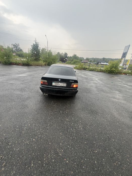 Продам машину БМВ Е 36