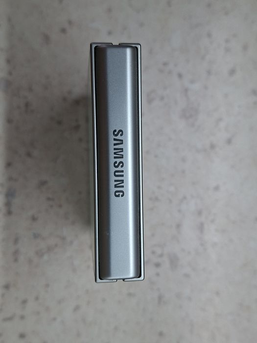 Samsung Galaxy Z Flip6 256 gb