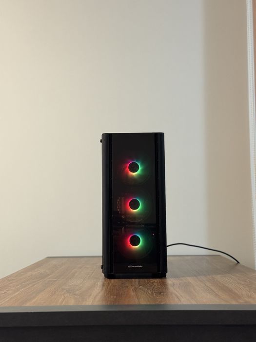 Работна станция: i9-10900KF | 64GB RAM | 1.5TB NVMe | Водно охлаждане