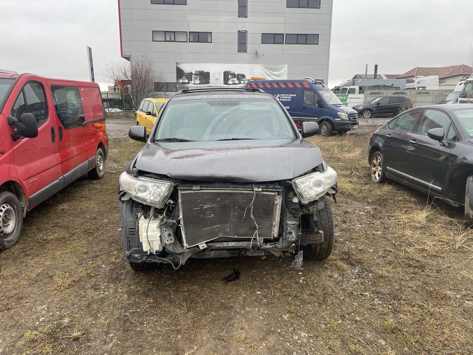 Toyota  highlander 3,5, automata, cum se vede in poza, si VW Touareg