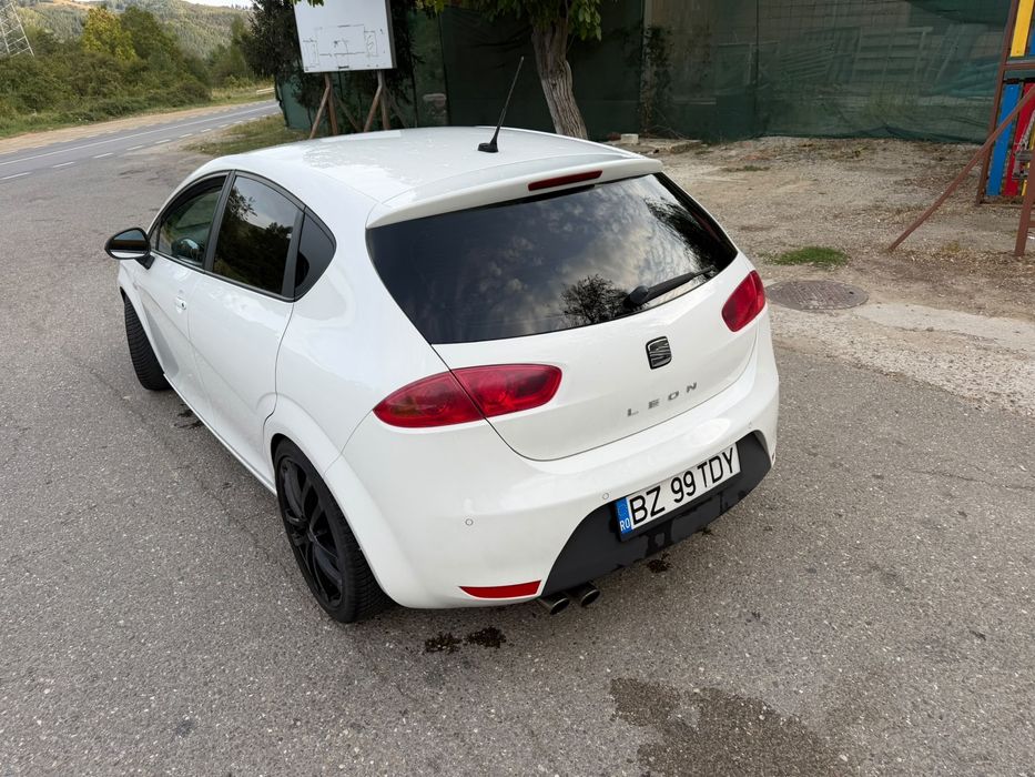 SEAT Leon 2010 — imagine 4