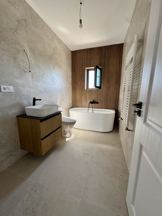 Casă 4 cam, CANALIZARE, Înc. PARDOSEALĂ, Miroslava-Vorovești, 420mp