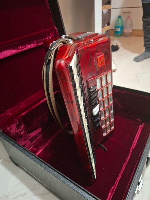 Acordeon Baille 96 basi 7 registre +2 la basi