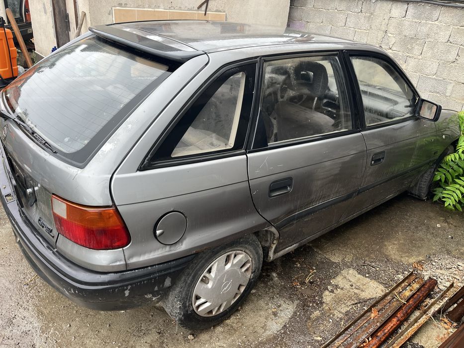 Опел Астра Ф.         .