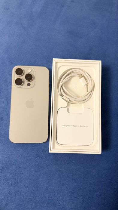 Vand Iphone 15 pro 256gb