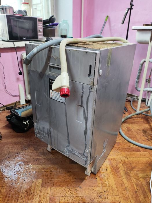 Продам посудомоечная машина аристон