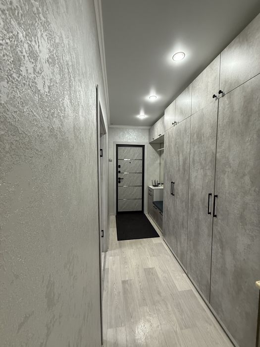 Продается 2-комнатная квартира