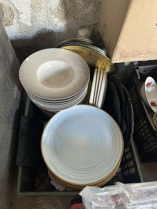 Vesela (boluri,farfurii,pahare,castroane