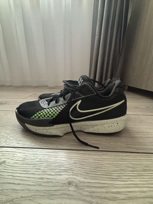 Adidasi basket nike gt cut academy