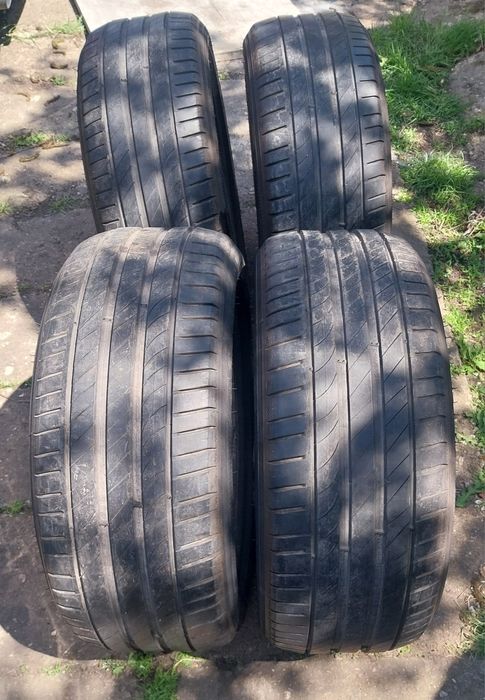 Продавам комплект 4 броя Летни гуми  225 45 R17 марка Kleber Dot 0423 6mm