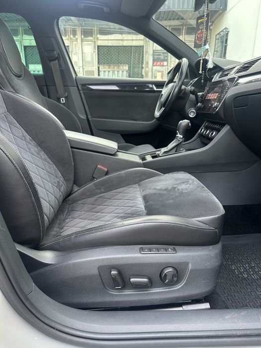 Skoda Superb/2.0TDI/190HP/PANORAMIC