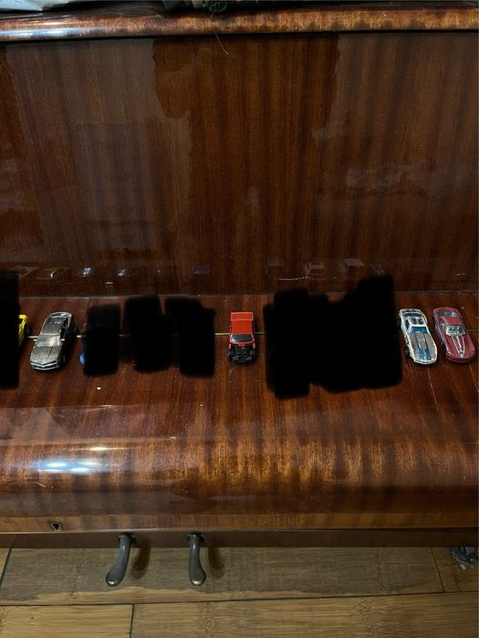 Машинки Hot wheels