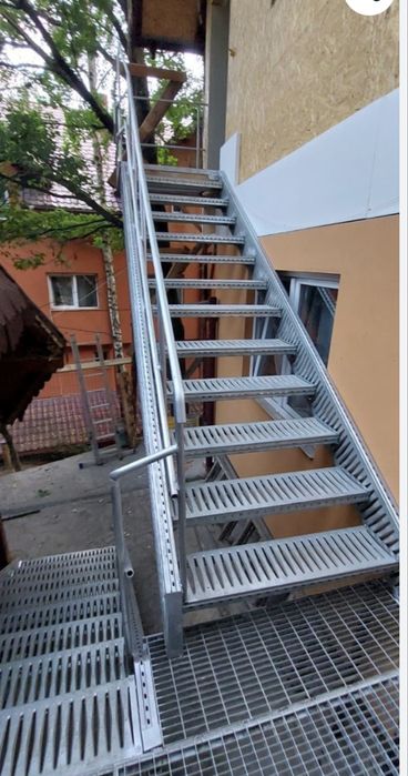 scari zincate mai multe modele