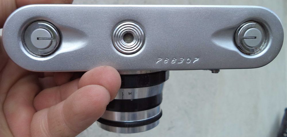 Ретро механичен лентов фотоапарат ФЕД-4