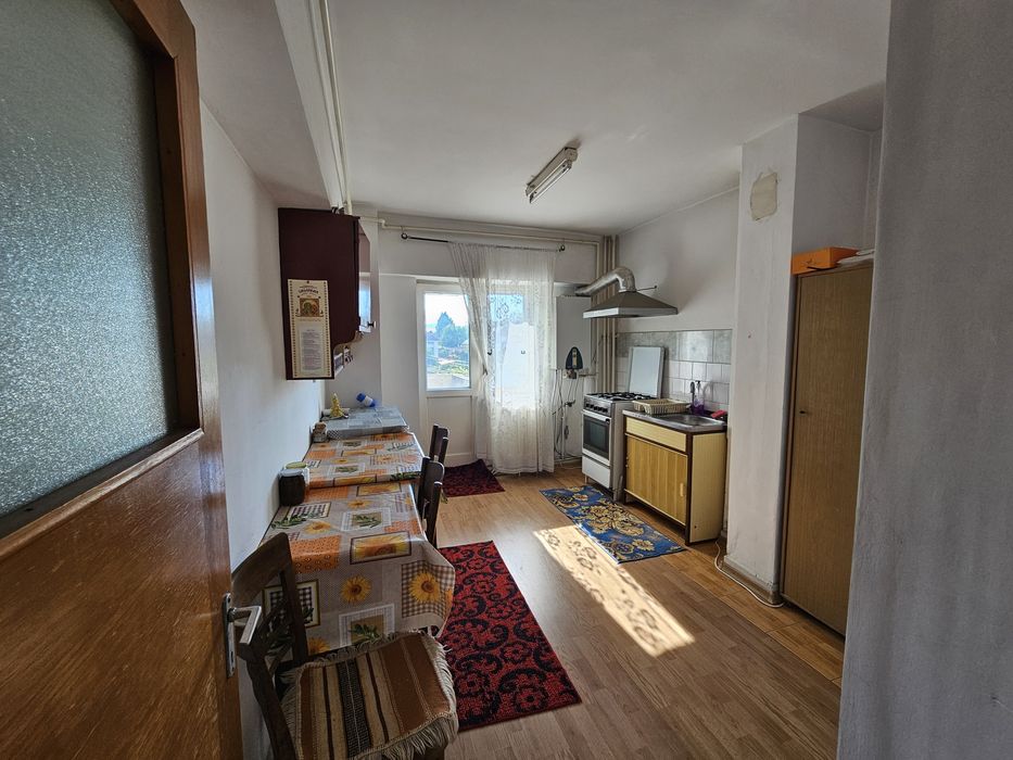 Ofer spre inchiriere apartament 2 camere decomandate parcul Catedralei