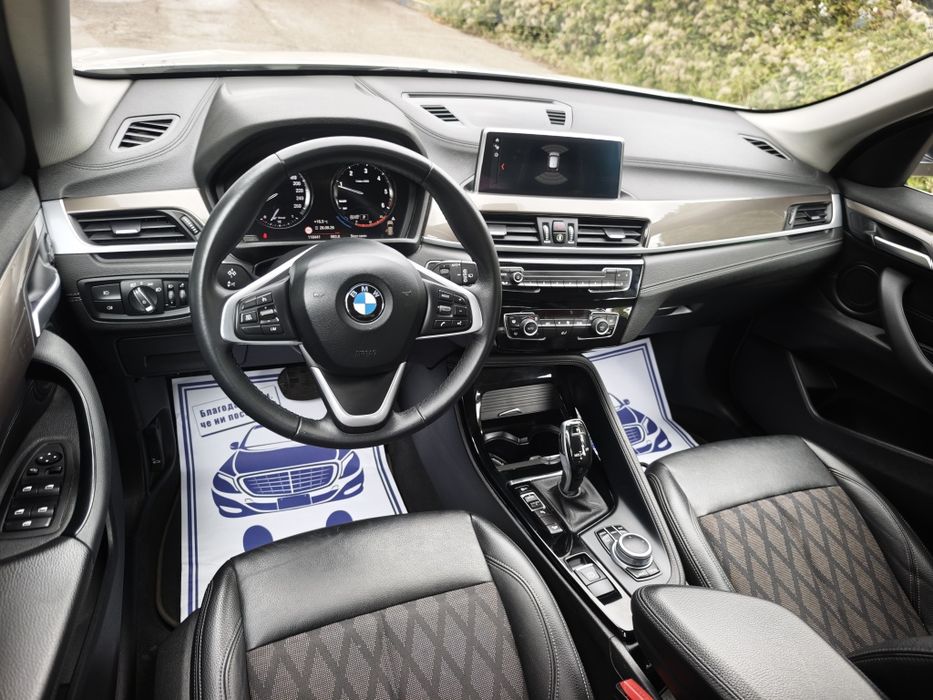 Кола BMW X1 2020