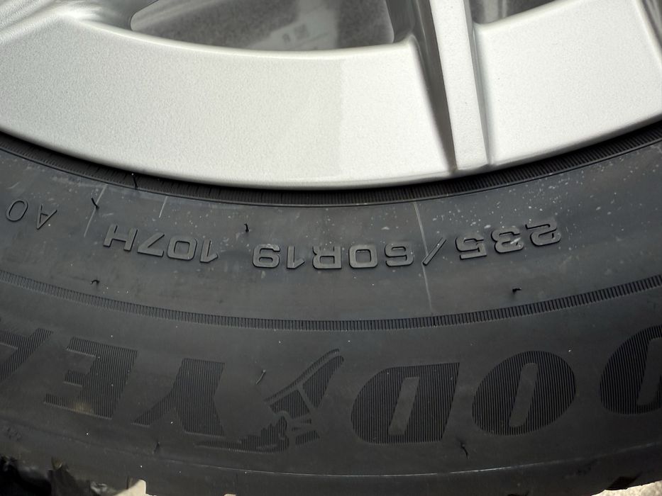 Зимни гуми с джанти 235/60R19 107H XL