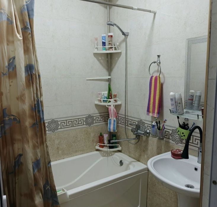 Продаётся  квартира Юнусабад